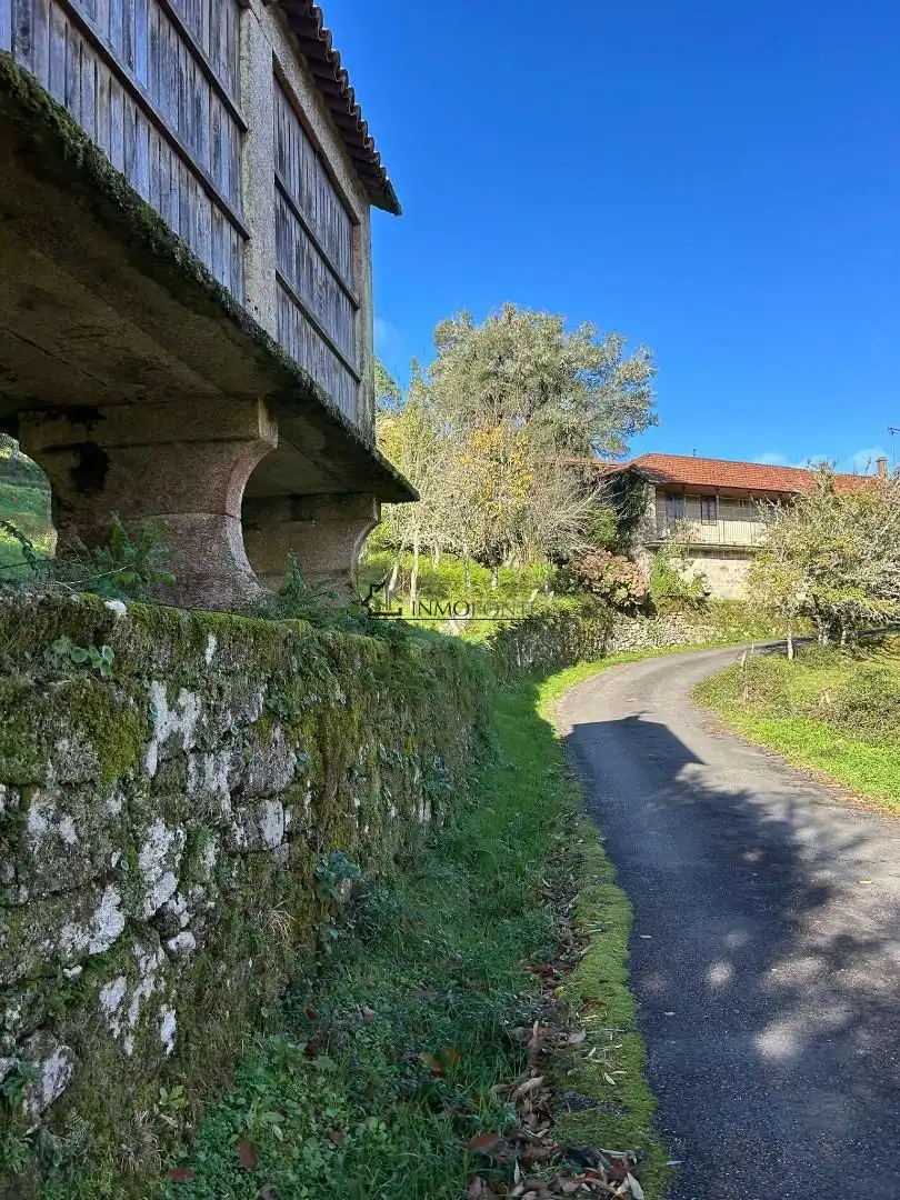 Vista exterior de Casa o xalet en venda en Cerdedo amb Jardí privat