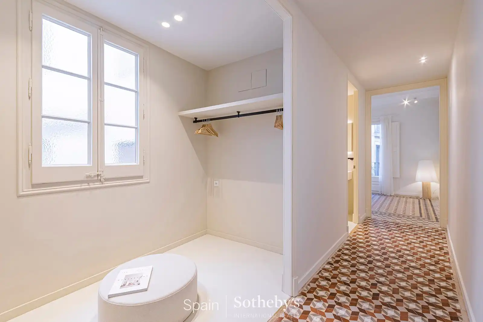 Apartments for sale in Barcelona  with Air Conditioner and Heating
