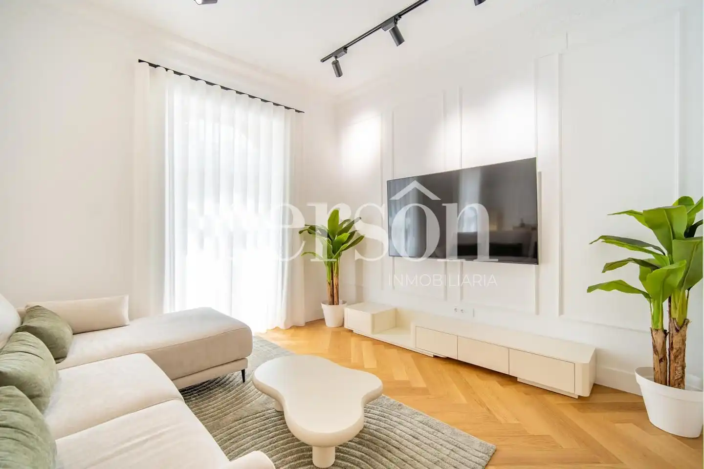 Wohnung mit Terrasse zum Verkauf in calle de Sant Vicent Màrtir, imagen 4