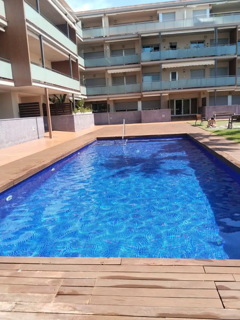 Schwimmbecken von Wohnung zum Verkauf in La Ràpita mit Klimaanlage, Heizung und Privatgarten