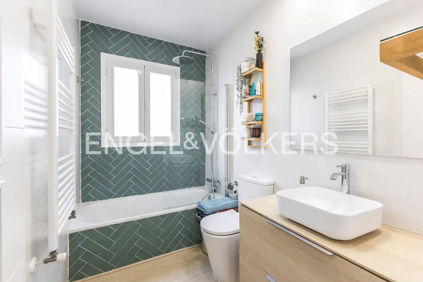 Baño de Piso en venta en Madrid con Aire acondicionado y Calefacción