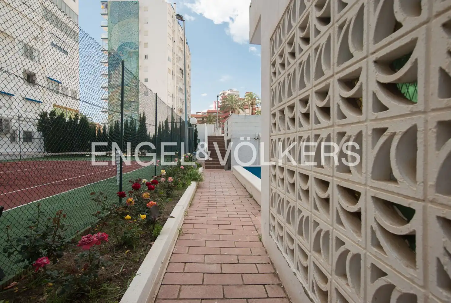 Piso con terraza en alquiler en Avinguda Neptuno, imagen 45