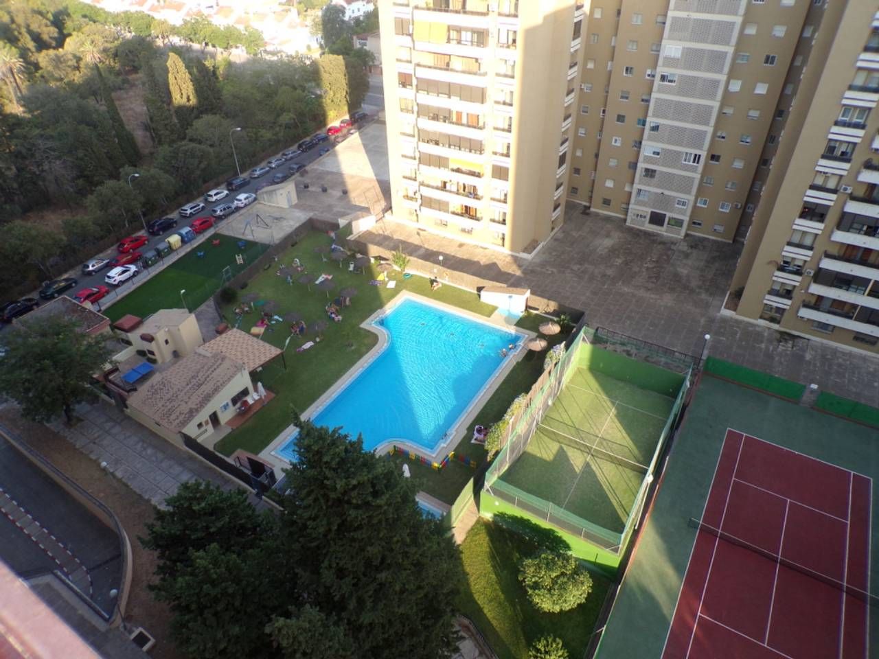 Piscina de Pis de lloguer en Jerez de la Frontera amb Aire condicionat, Terrassa i Piscina comunitària