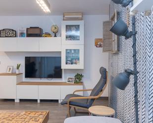 Living room of Flat for sale in Marbella  with Air Conditioner, Furnished and Balcony