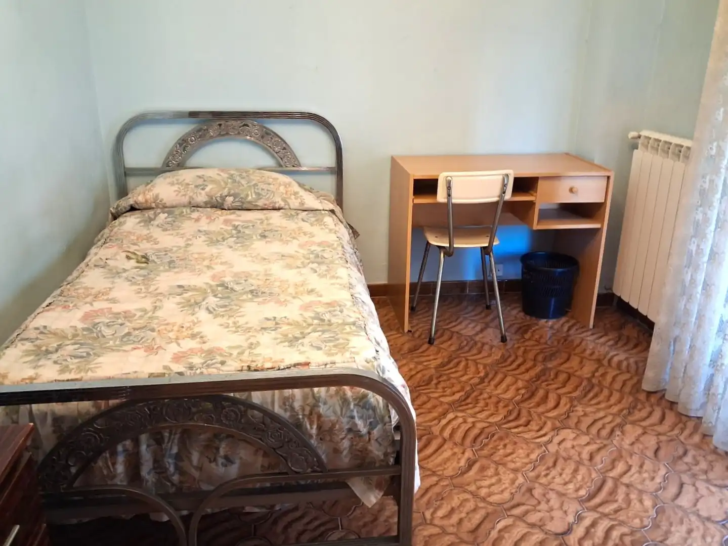 Bedroom of Flat for sale in Zaragoza  with Heating, Terrace and Storage room