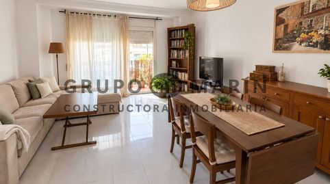 Casa de 4 habitaciones, 3 baños distribuida en 3 plantas.