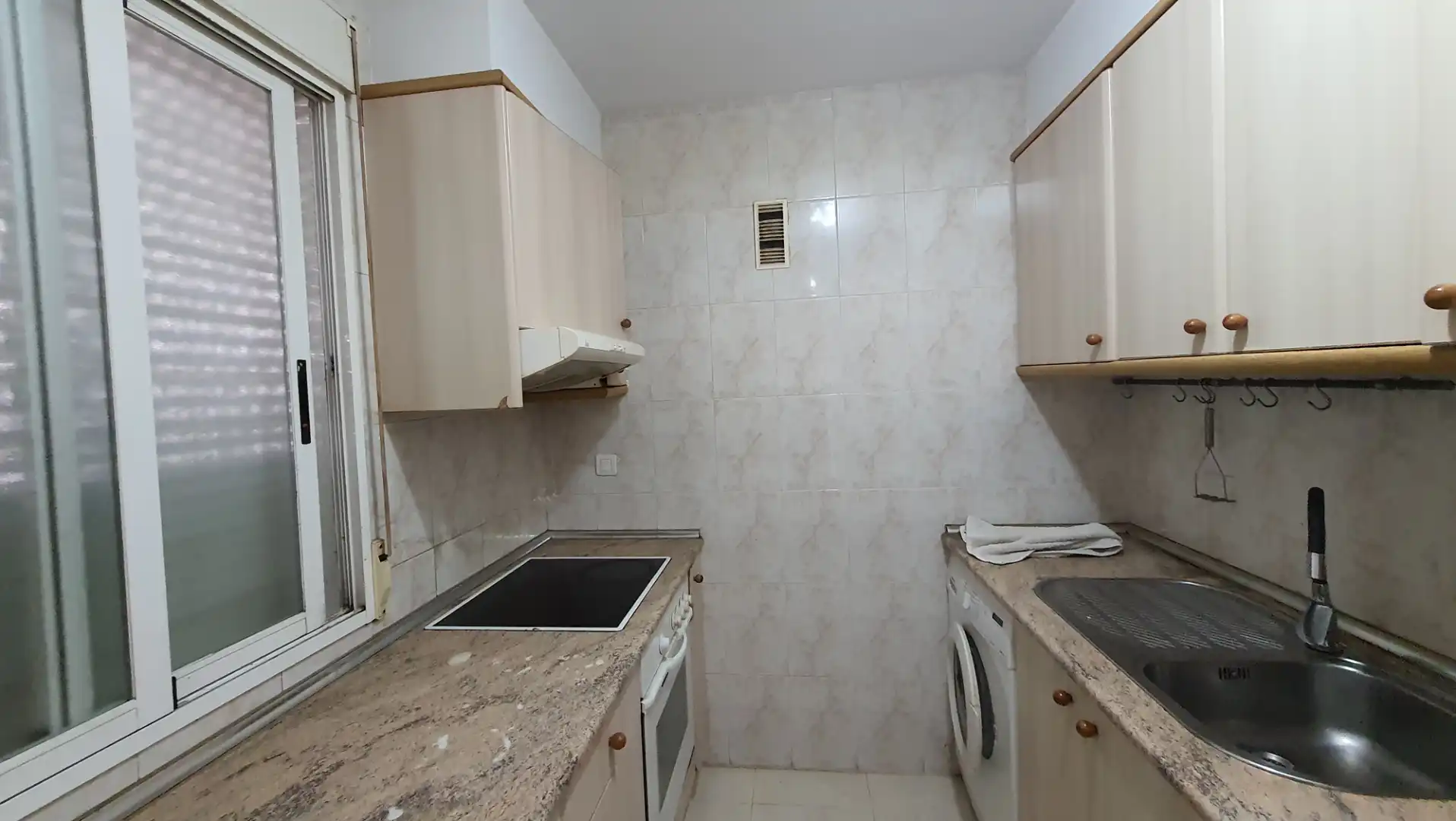 Cuina de Apartament en venda en Vila-seca amb Terrassa i Piscina comunitària