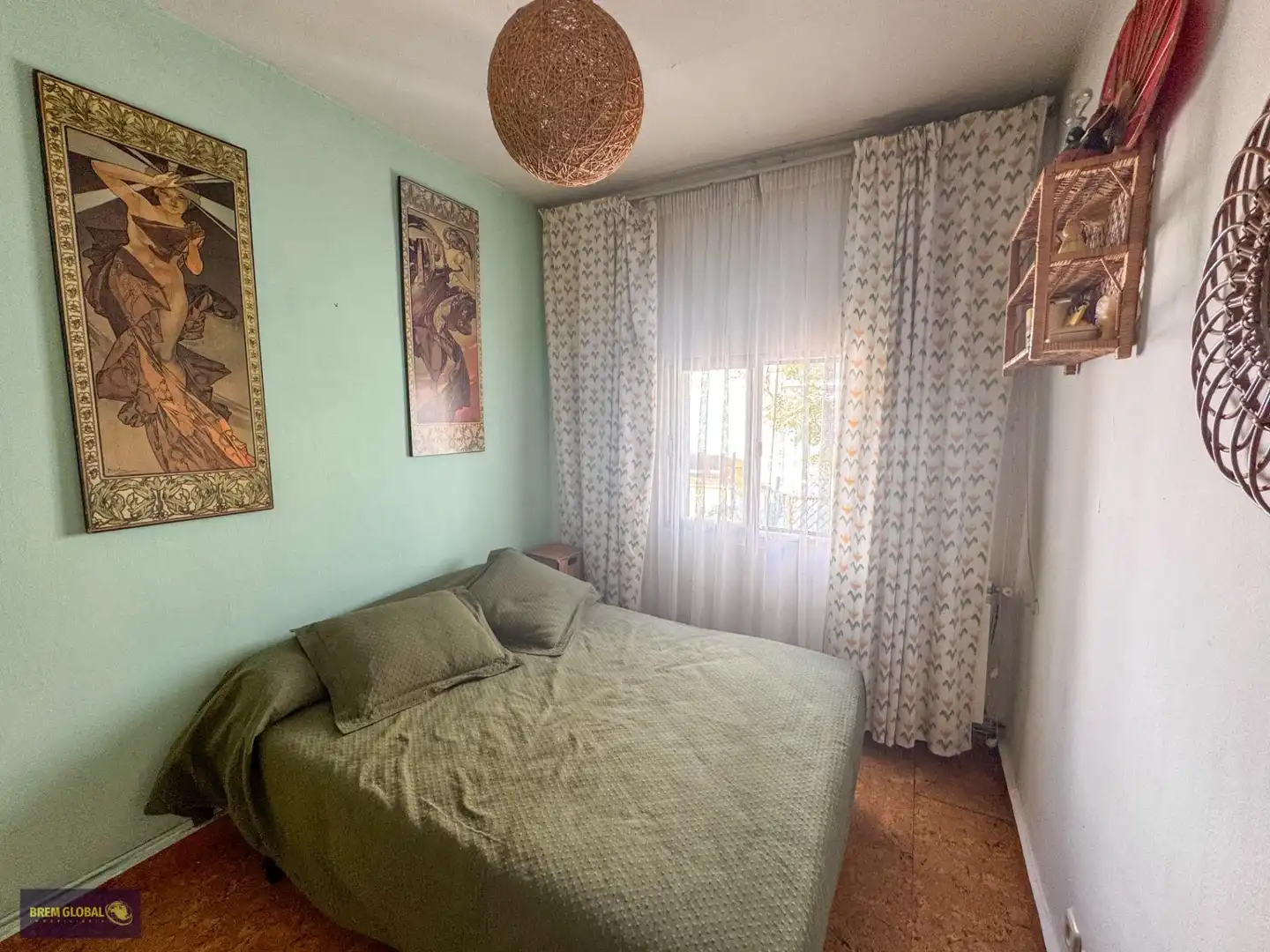 Dormitori de Casa adosada en venda en Buitrago del Lozoya amb Jardí privat, Traster i Moblat