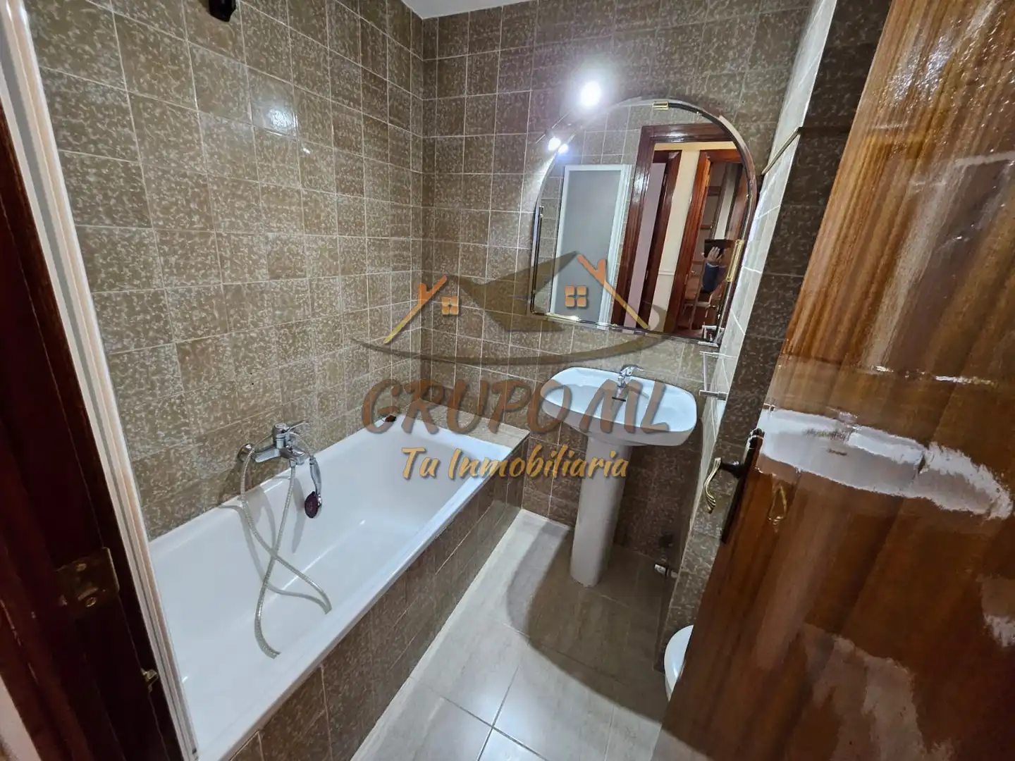 Badezimmer von Wohnung zur Miete in Jaén mit Klimaanlage, Heizung und Möbliert