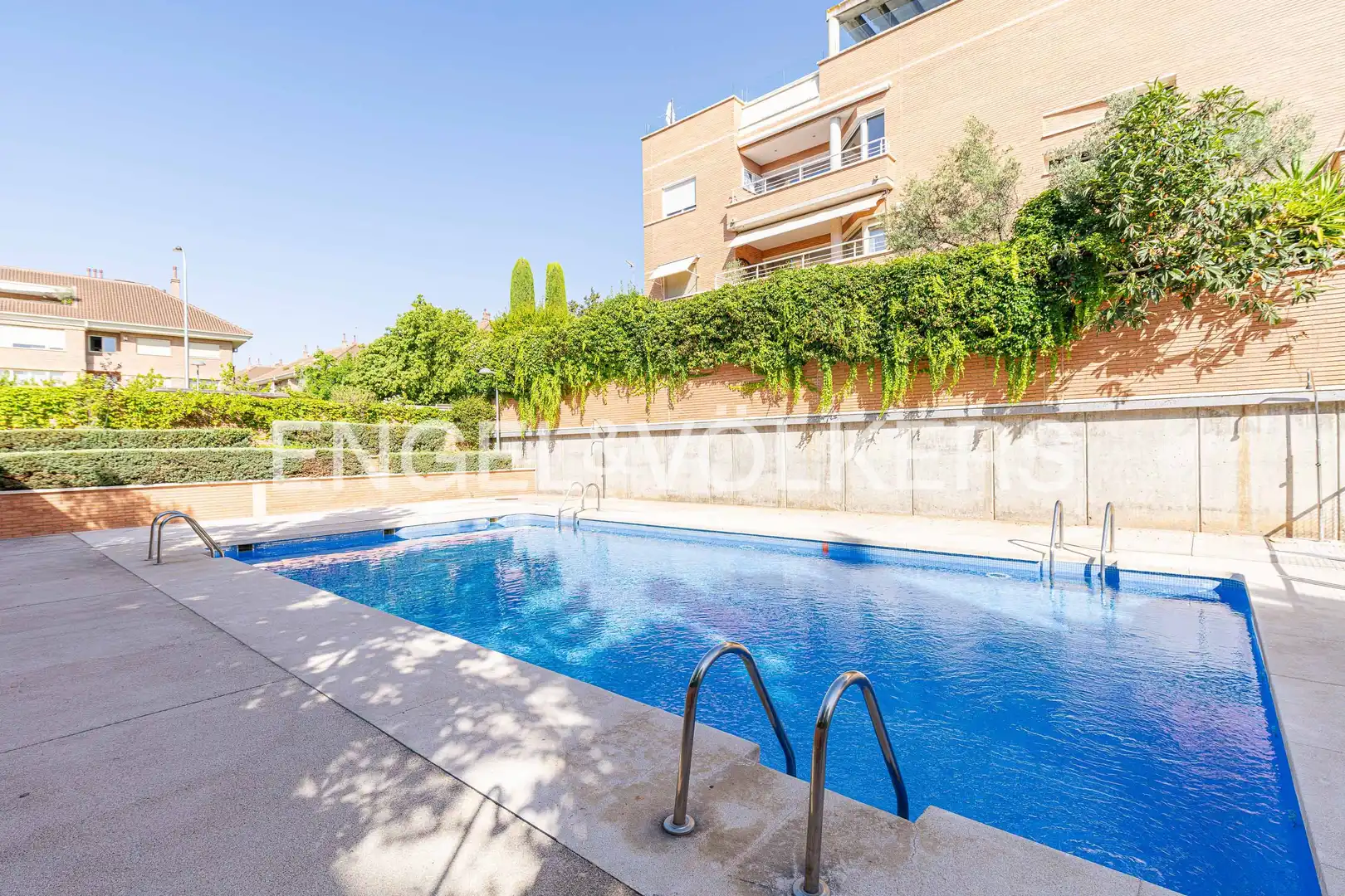 Swimming pool of Duplexes for sale in Madrid  with Air Conditioner, Heating and Terrace