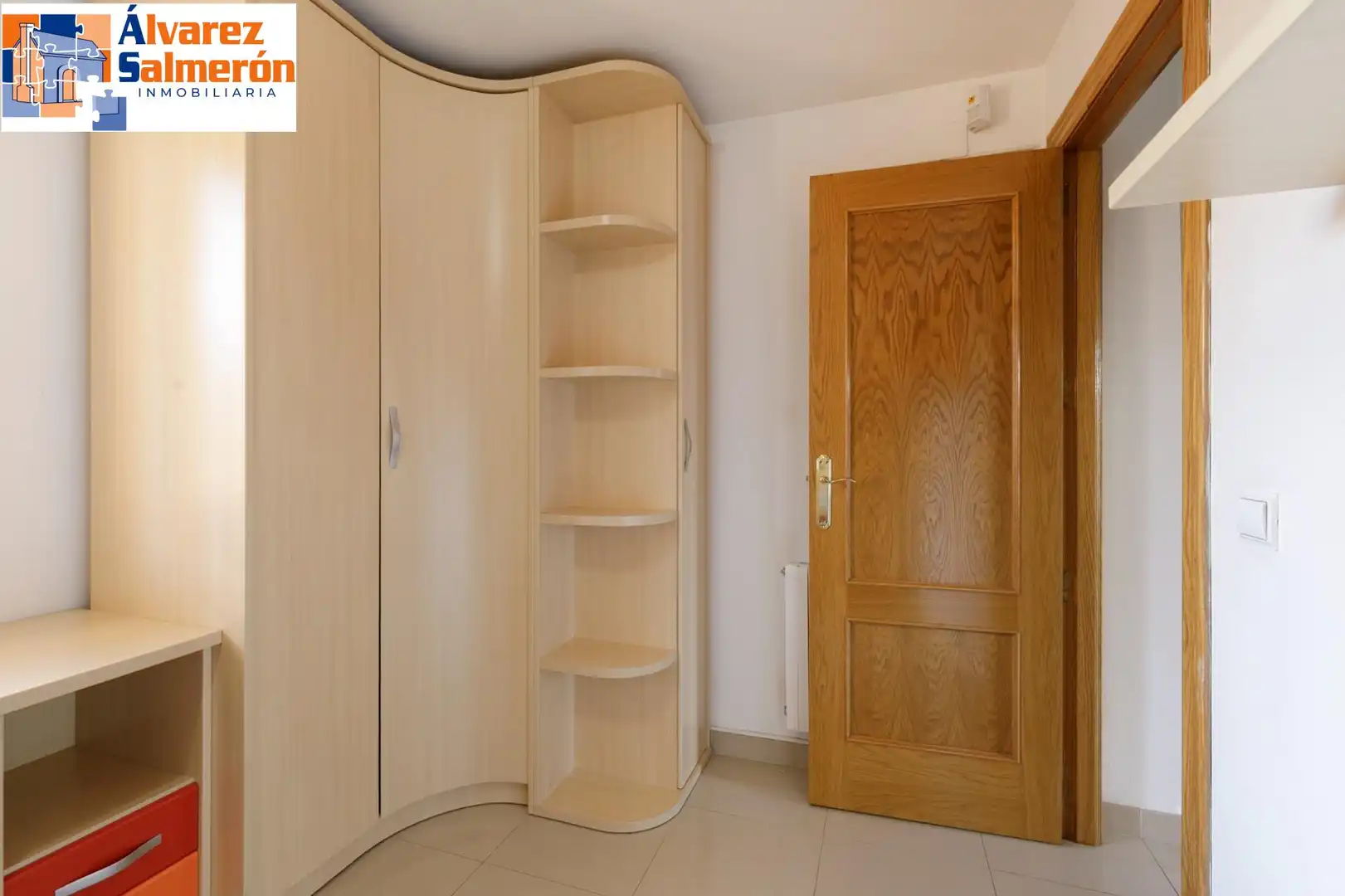 Habitación de Piso en venta en Armilla con Calefacción, Amueblado y Balcón