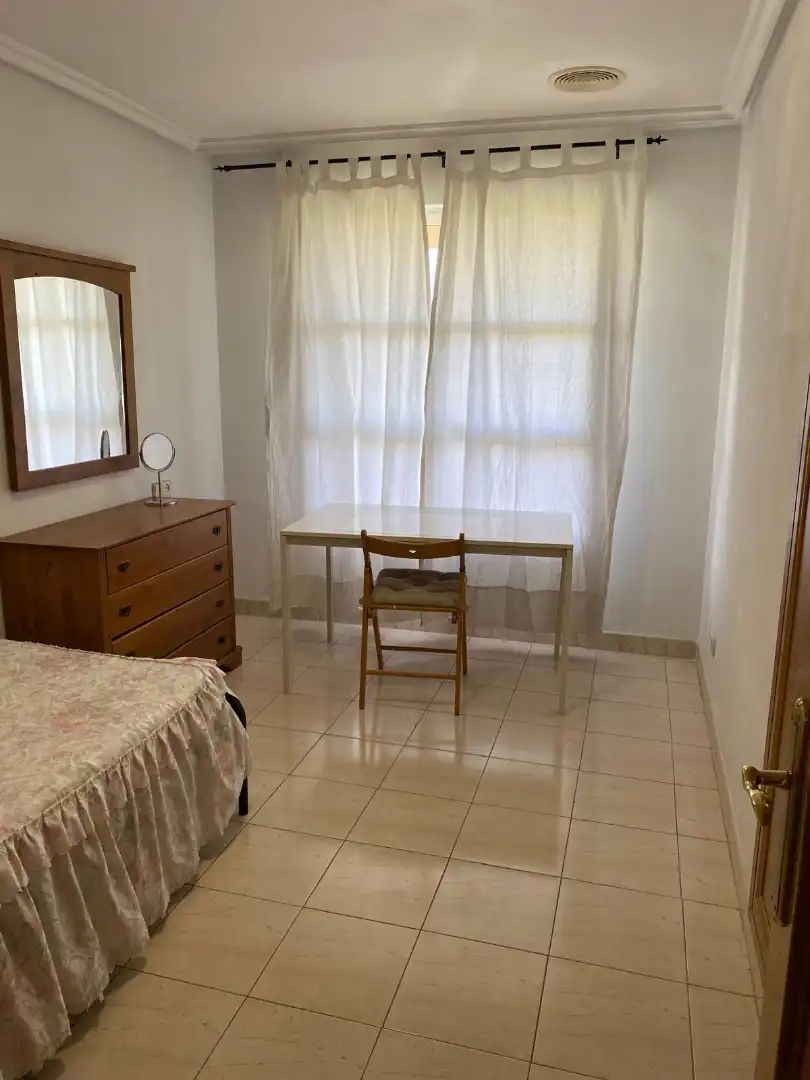 Habitación de Piso para compartir en Centro