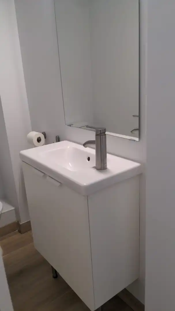 Bathroom of Flat for rent in Esplugues de Llobregat  with Air Conditioner, Heating and Terrace