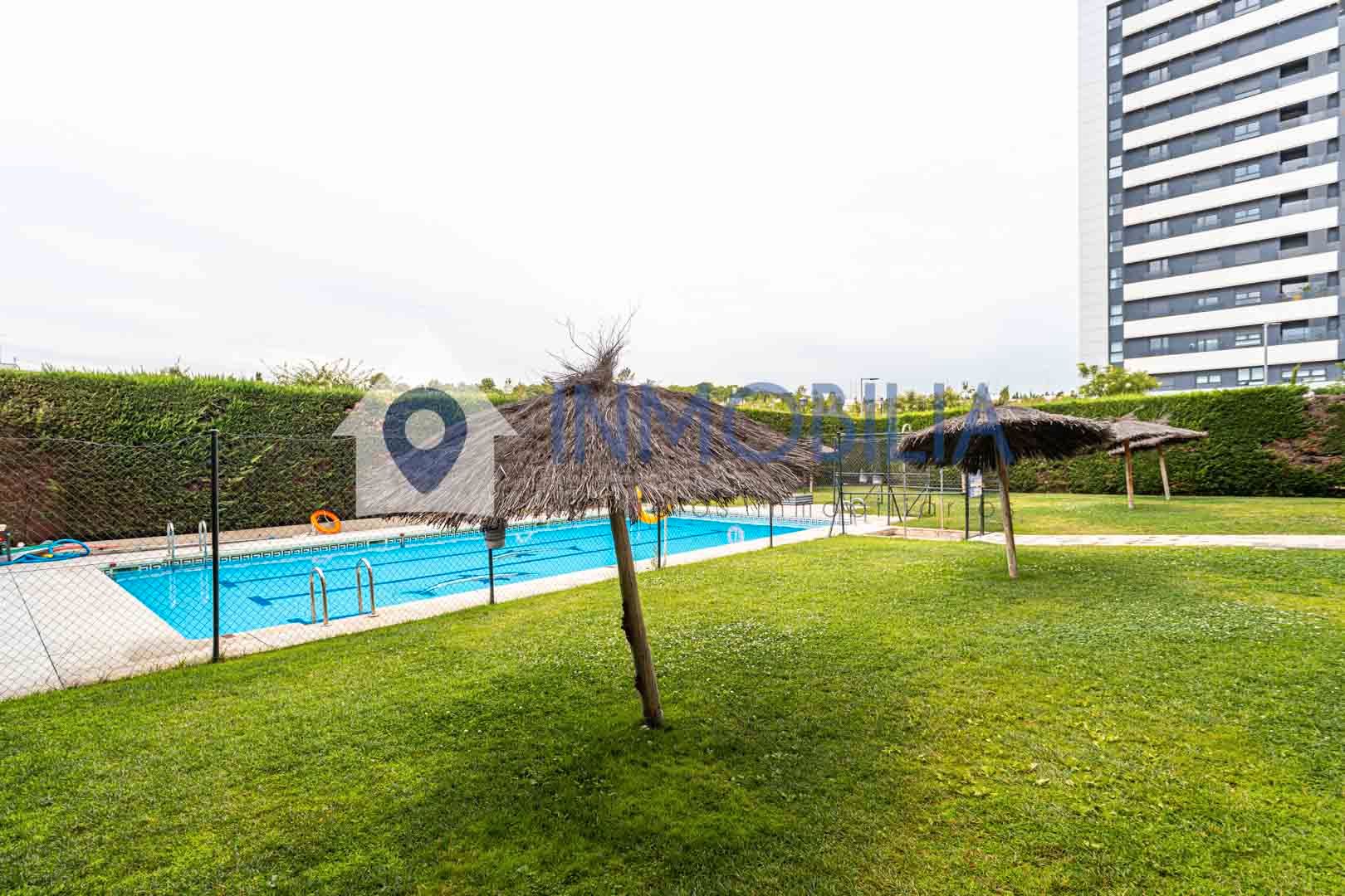 Piscina de Piso en venta en  Madrid Capital con Aire acondicionado, Calefacción y Terraza