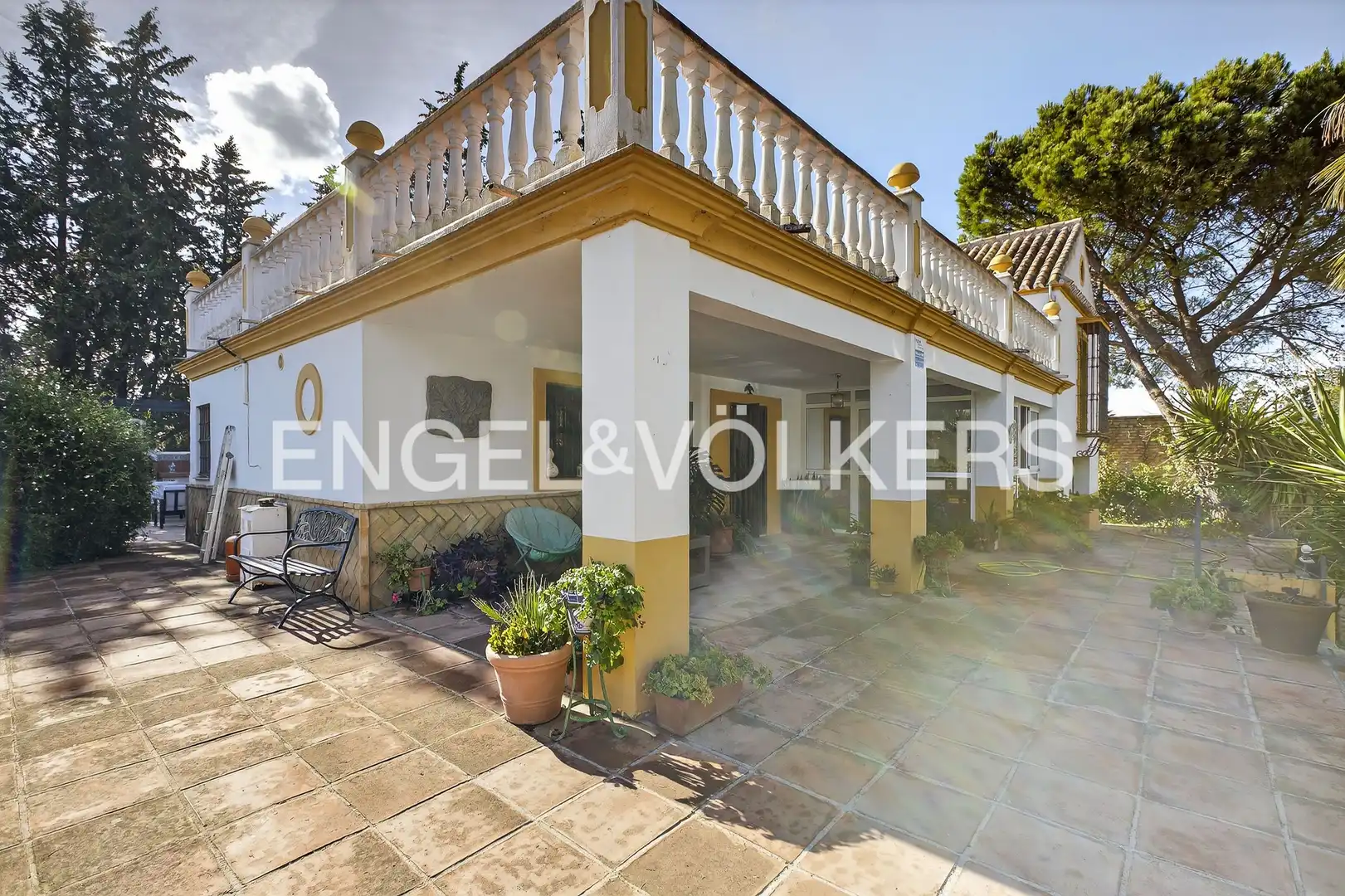 Exterior view of Houses for sale in Morón de la Frontera  with Air Conditioner, Heating and Private garden
