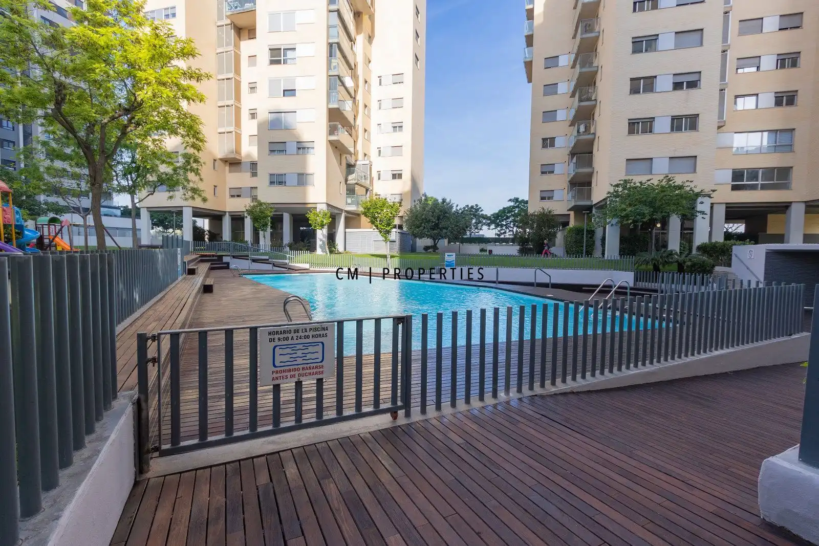 Piscina de Pis en venda en Valencia amb Aire condicionat, Calefacció i Terrassa