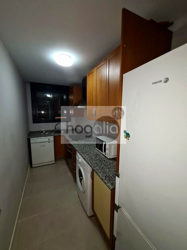 Cuina de Pis de lloguer en  Sevilla Capital amb Aire condicionat i Moblat