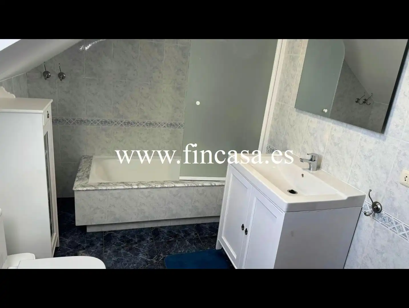 Baño de Casa o chalet de alquiler en Vigo  con Calefacción, Jardín privado y Parquet