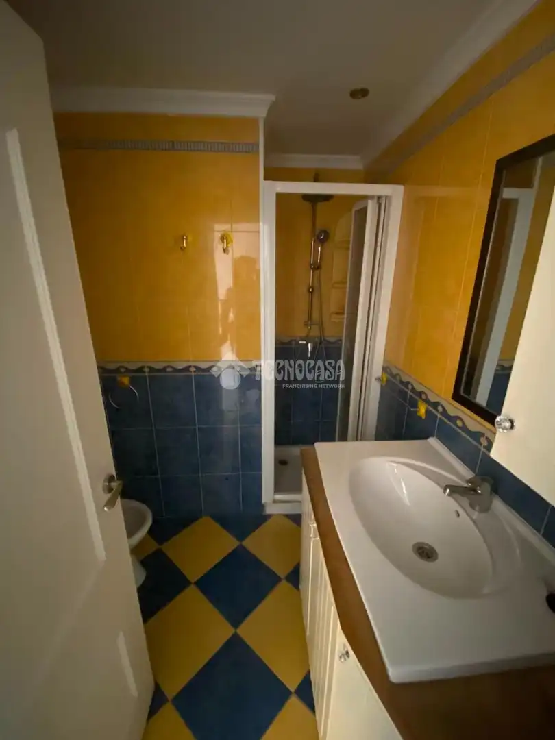 Baño de Piso en venta en Sevilla con Aire acondicionado y Calefacción