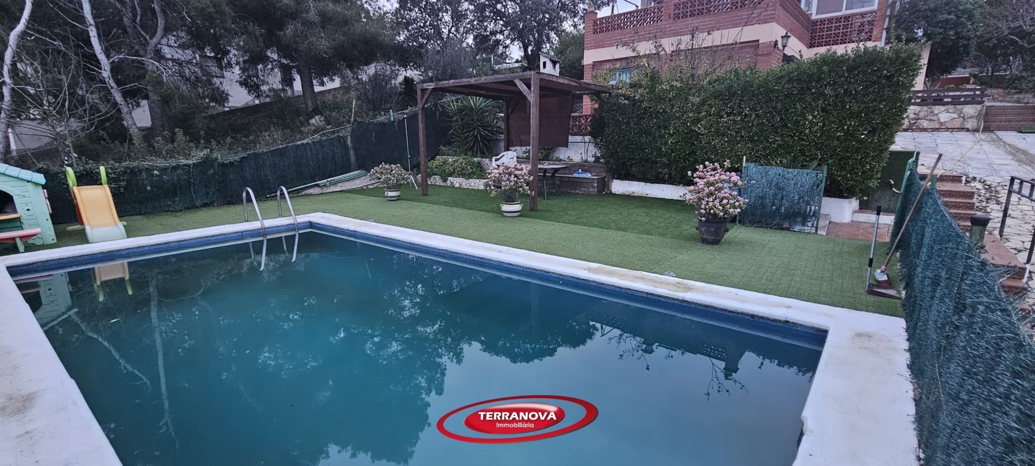 Piscina de Casa o xalet en venda en Calafell amb Aire condicionat, Calefacció i Jardí privat