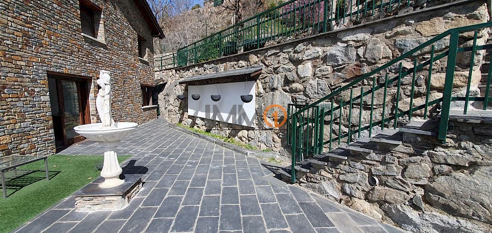 Single-family semi-detached to rent in Engolasters