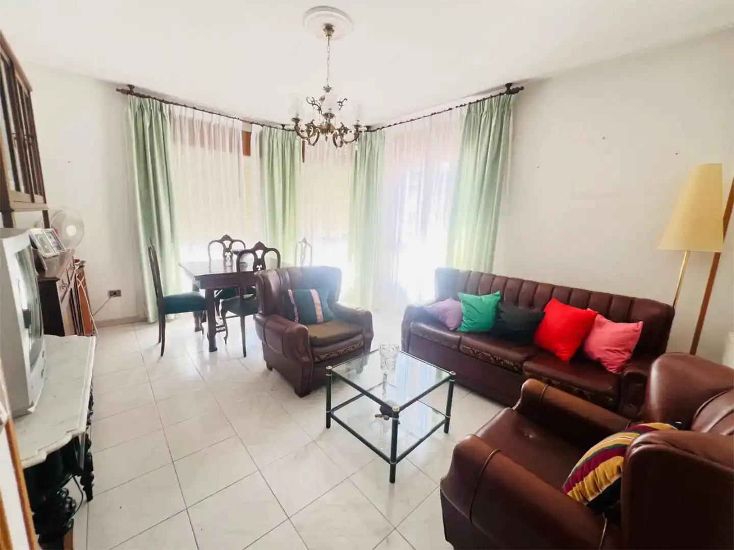 Sala de estar de Piso en venta en Quiroga con Parquet, Trastero y Amueblado