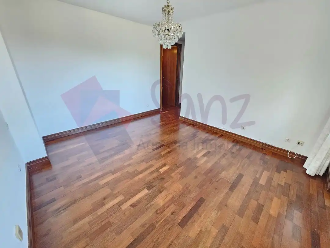 Piso de alquiler en  Logroño con Calefacción y Balcón