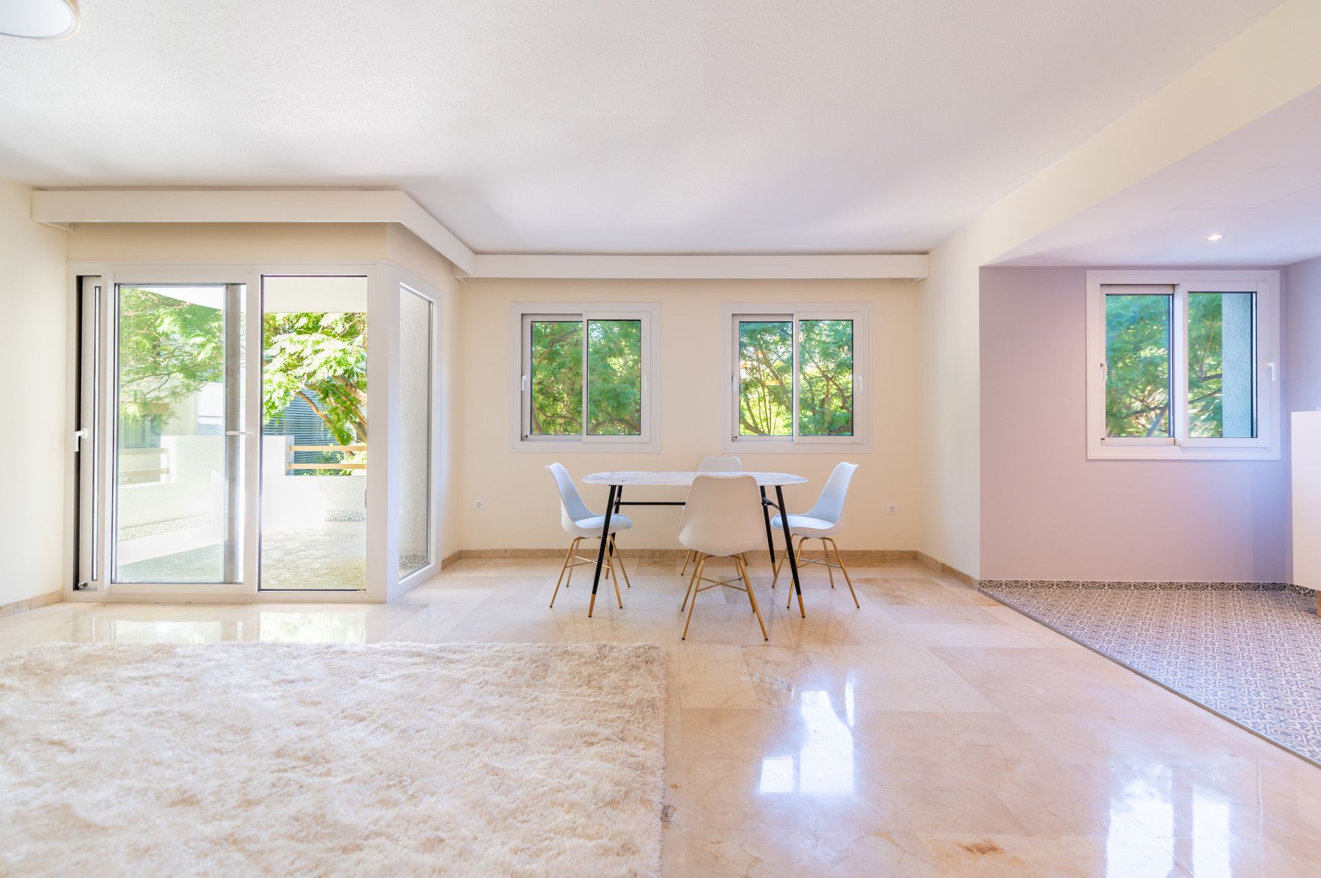 Dining room of Apartment for sale in Marbella  with Air Conditioner, Heating and Terrace