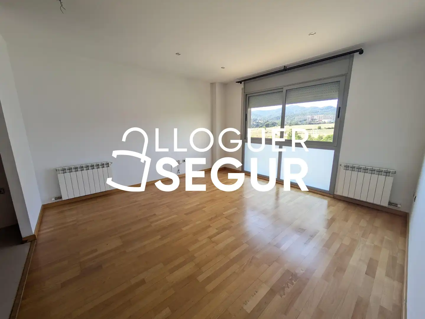 Bedroom of Flat for rent in Terrassa  with Air Conditioner and Heating