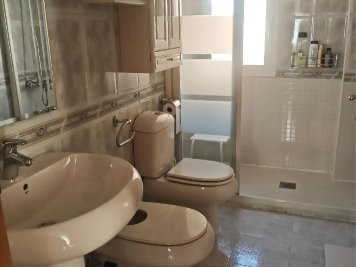 Bany de Casa o xalet en venda en  Zaragoza Capital amb Aire condicionat, Piscina i Balcó