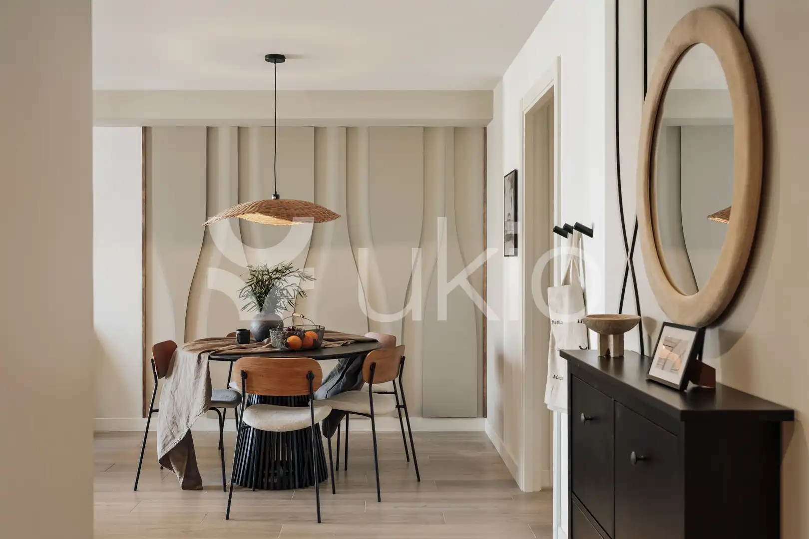 Comedor de Apartamento de alquiler en Barcelona con Aire acondicionado, Calefacción y Amueblado