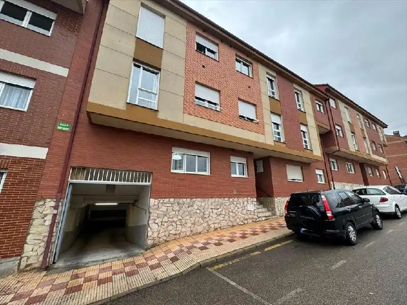 Aparcament amb ascensor en venda a Villaquilambre, imagen 6