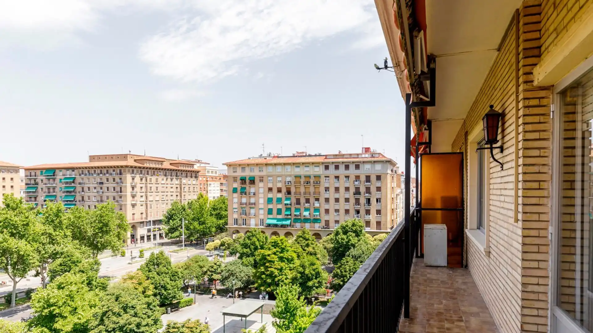 Bedroom of Flat for sale in  Zaragoza Capital  with Air Conditioner, Terrace and Storage room