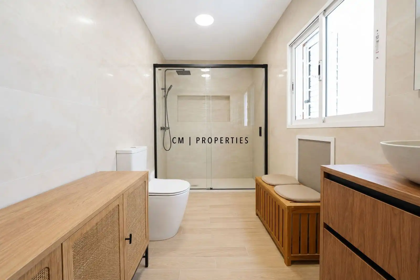 Bathroom of Houses for sale in Moncada  with Air Conditioner, Heating and Terrace