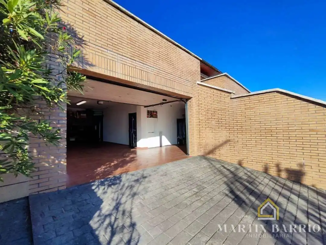 Vista exterior de Casa o chalet en venta en Muskiz con Calefacción, Jardín privado y Terraza