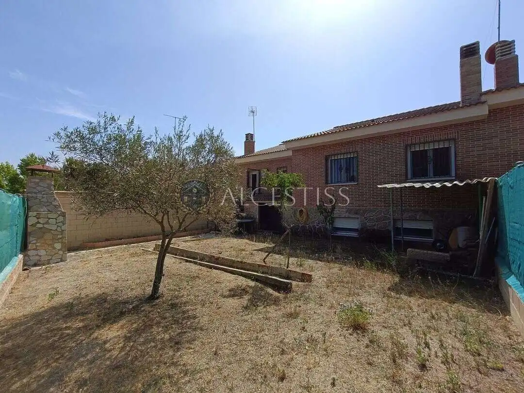 Adossat amb jardí en venda a Méntrida, imagen 64
