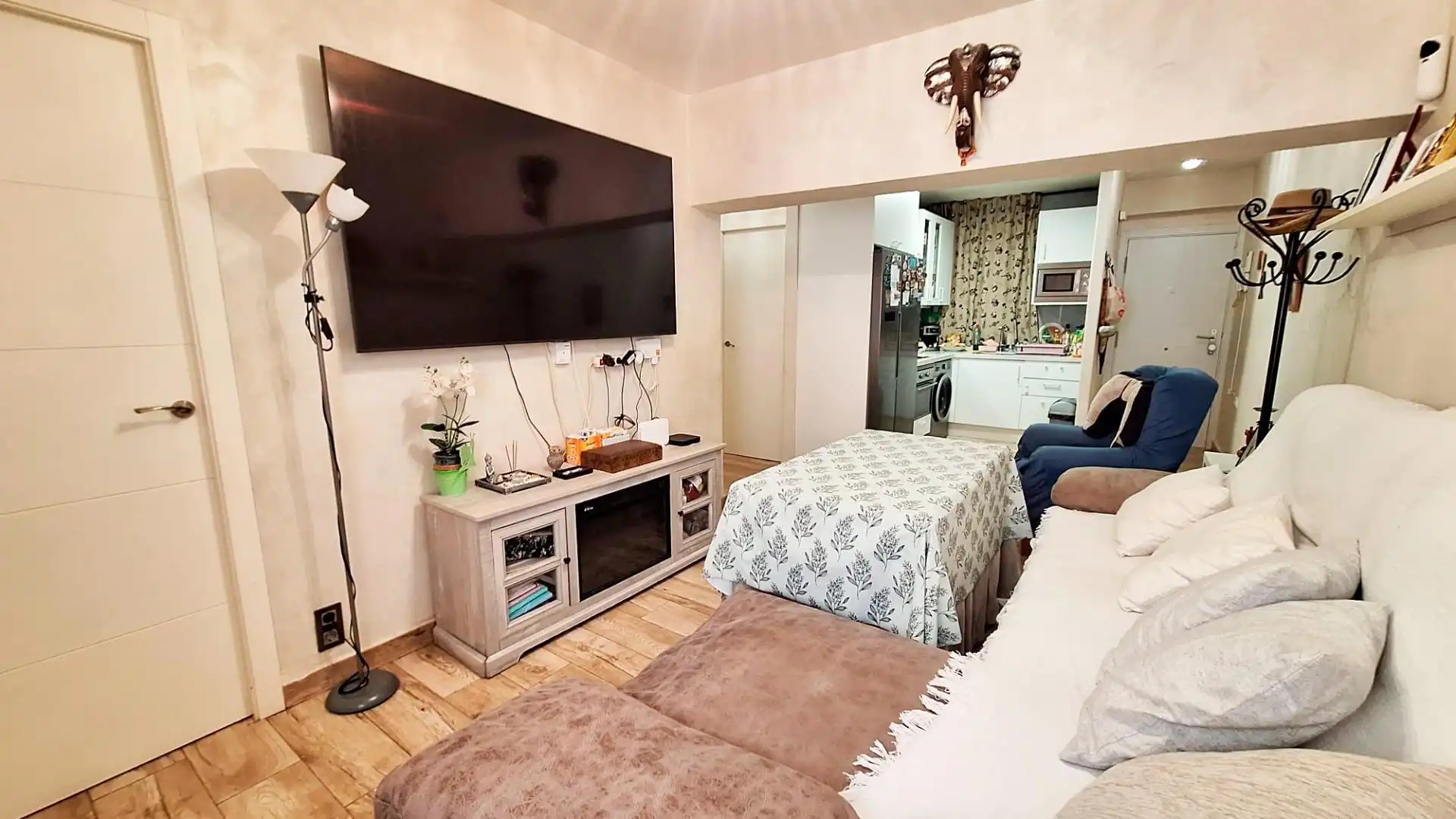 Living room of Flat for sale in Córdoba  with Air Conditioner, Heating and Furnished