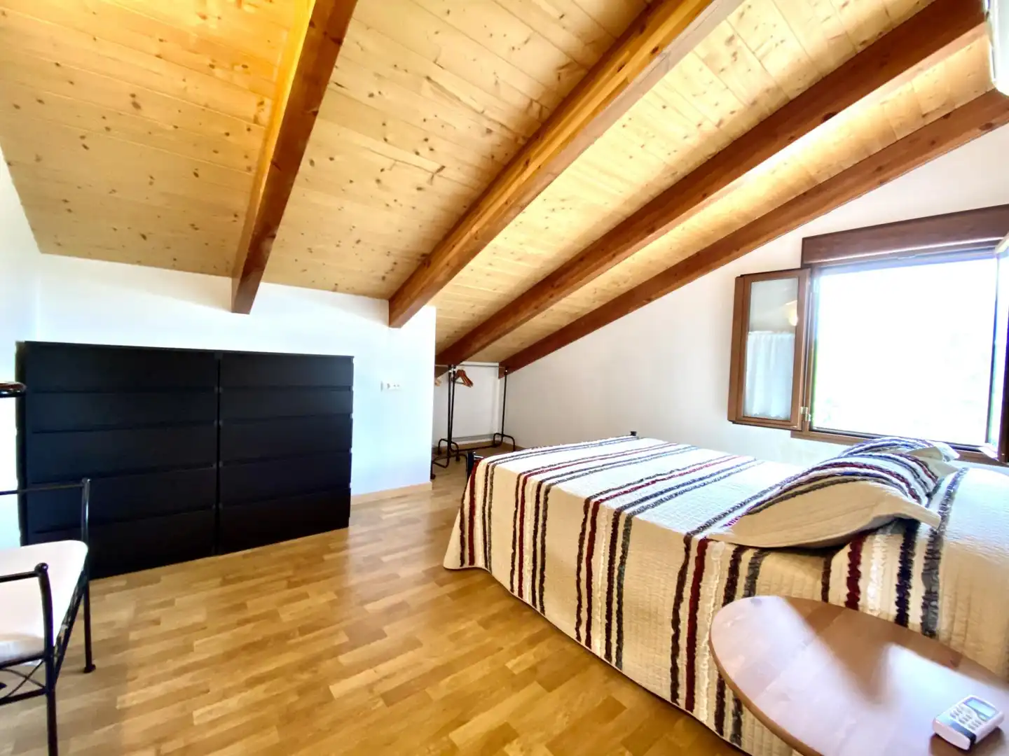 Habitación de Casa o chalet en venta en Los Cortijos  con Calefacción, Terraza y Trastero