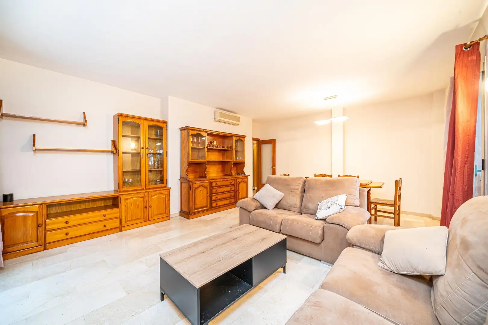 Ground floor with lift for sale in Carrer de l'Illa de Rodes, imagen 9