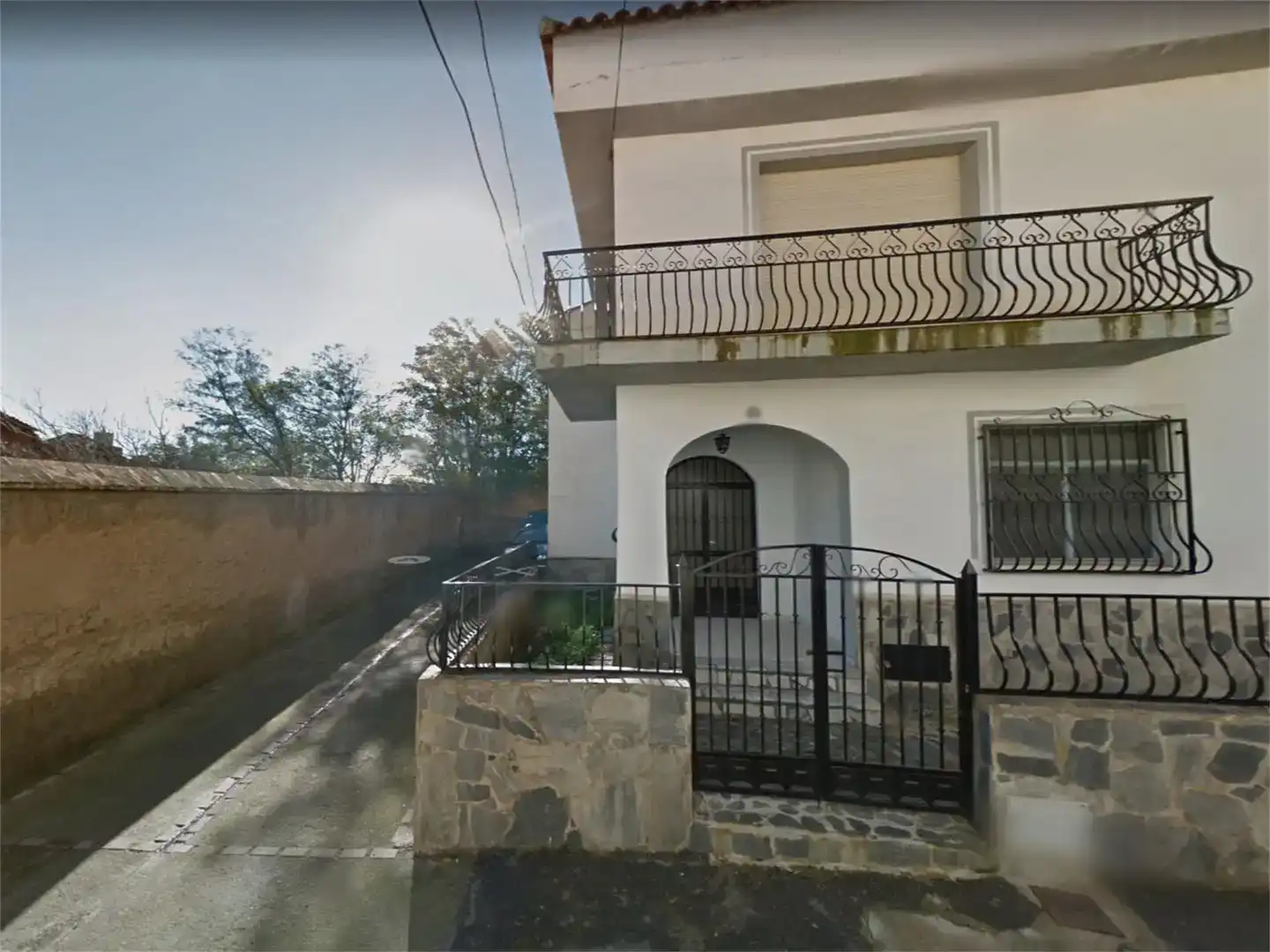 Vista exterior de Casa adosada en venda en Guadix