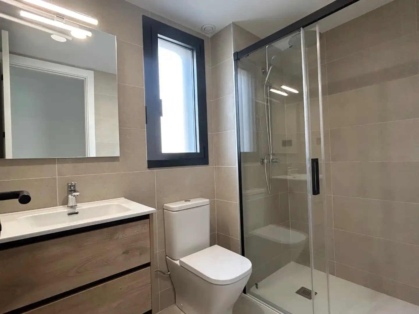 Bathroom of Flat for rent in Marítim