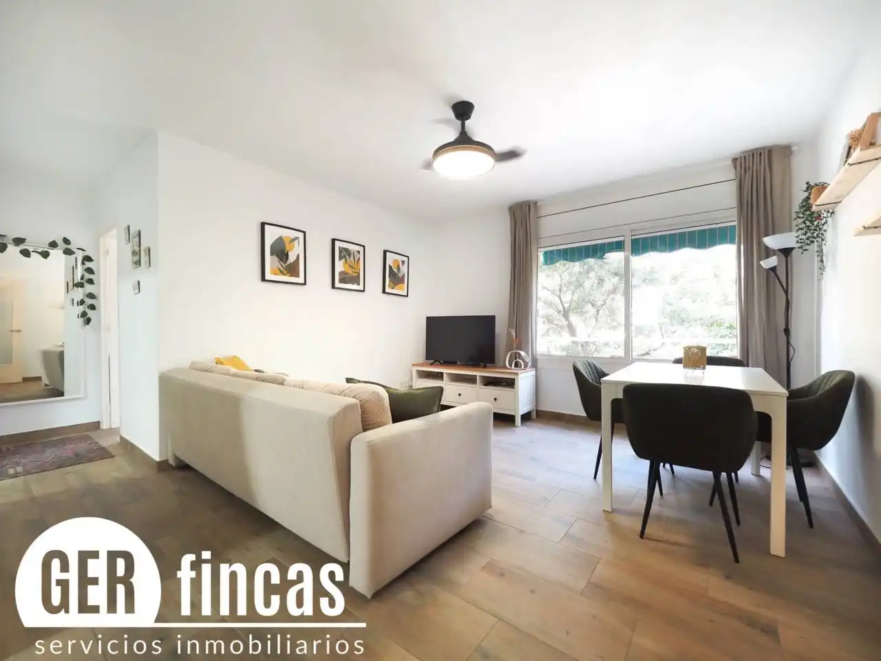 Living room of Flat for sale in Terrassa  with Alarm