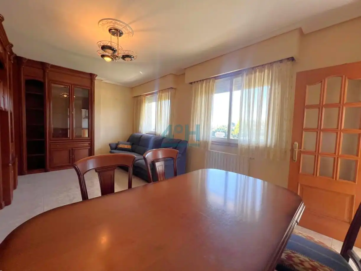 Comedor de Casa o chalet en venta en Barbadás con Calefacción, Jardín privado y Terraza