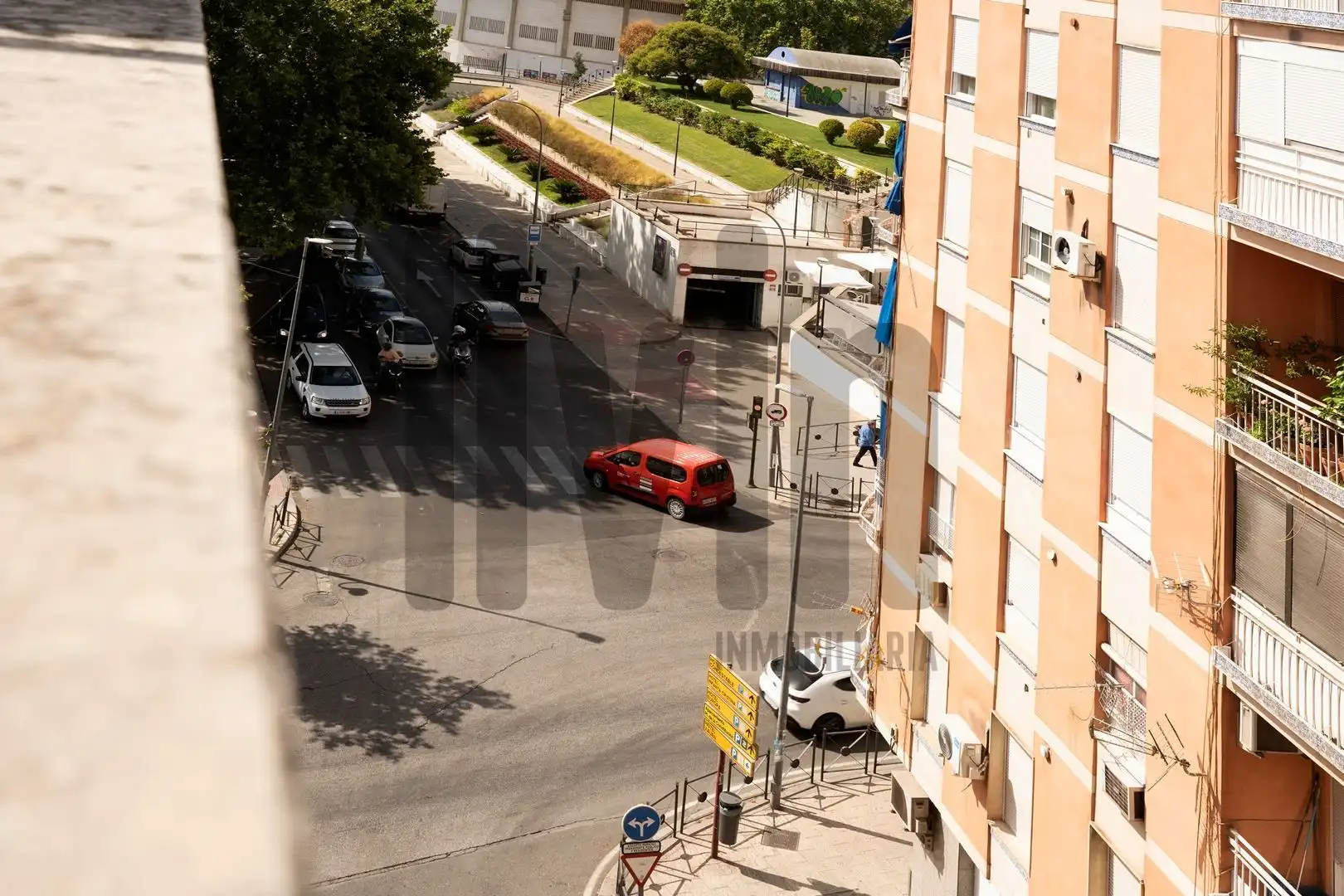 Außenansicht von Maisonette zum Verkauf in Jaén mit Klimaanlage, Heizung und Terrasse