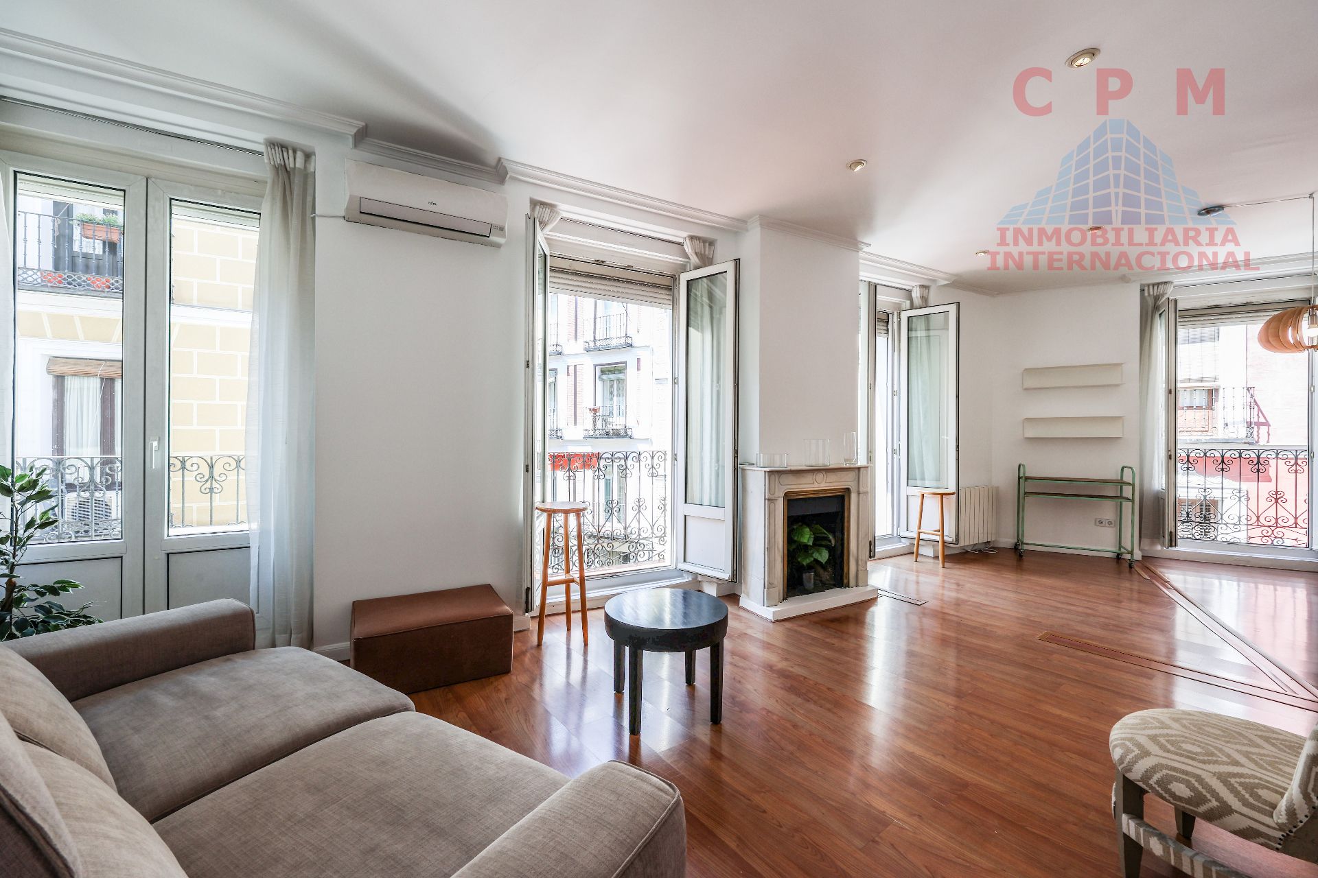 Sala d'estar de Pis de lloguer en  Madrid Capital amb Aire condicionat, Calefacció i Parquet