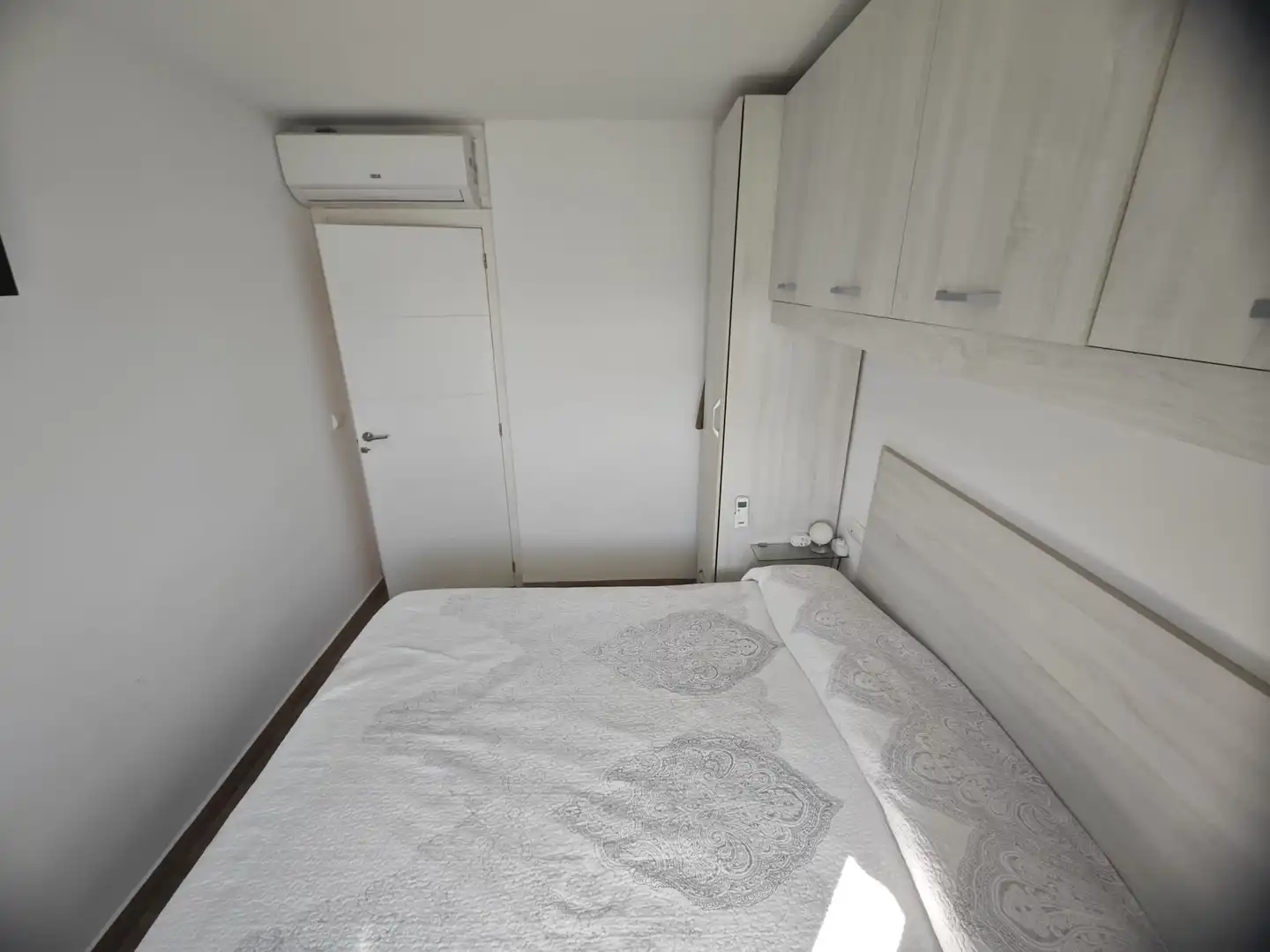 Schlafzimmer von Wohnungen zum Verkauf in Guardamar de la Safor mit Klimaanlage, Heizung und Terrasse