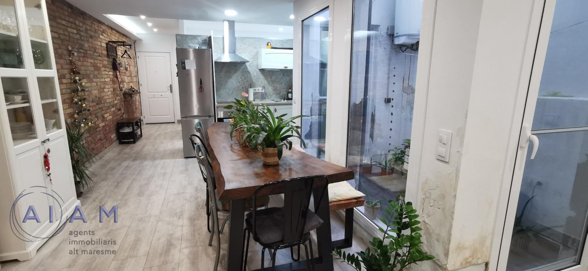 Planta baixa en venda a Calella