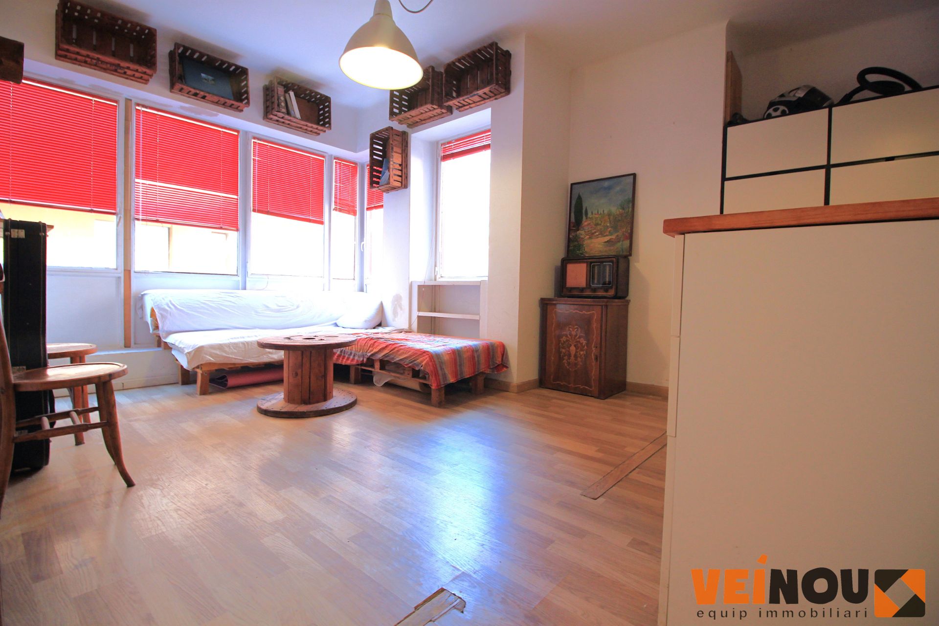 Sala de estar de Estudio en venta en  Barcelona Capital con Aire acondicionado, Parquet y Amueblado