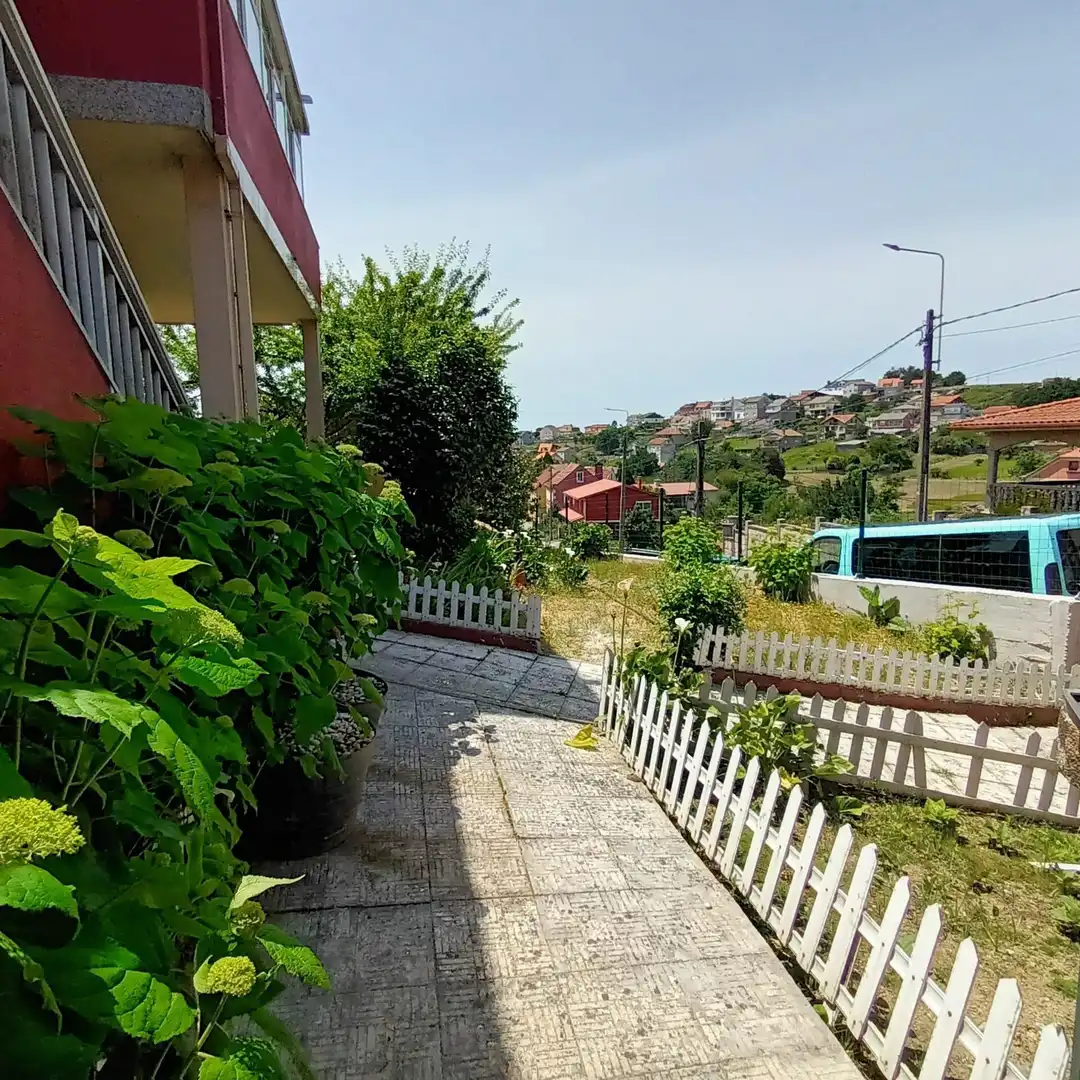 Vista exterior de Casa o chalet en venta en Vigo  con Calefacción, Jardín privado y Terraza