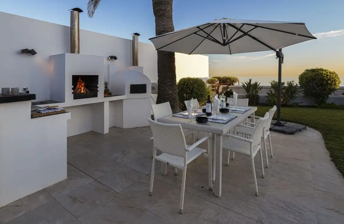 Terraza de Casa o chalet en venta en Marbella con Aire acondicionado, Jardín privado y Terraza